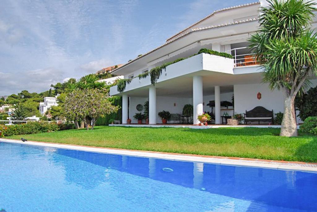 El Horizonte Infinite Pool